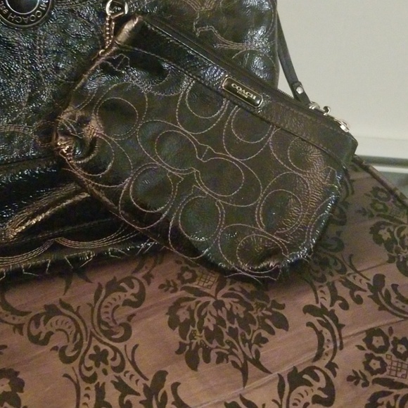 Coach hand purse - Picture 1 of 1